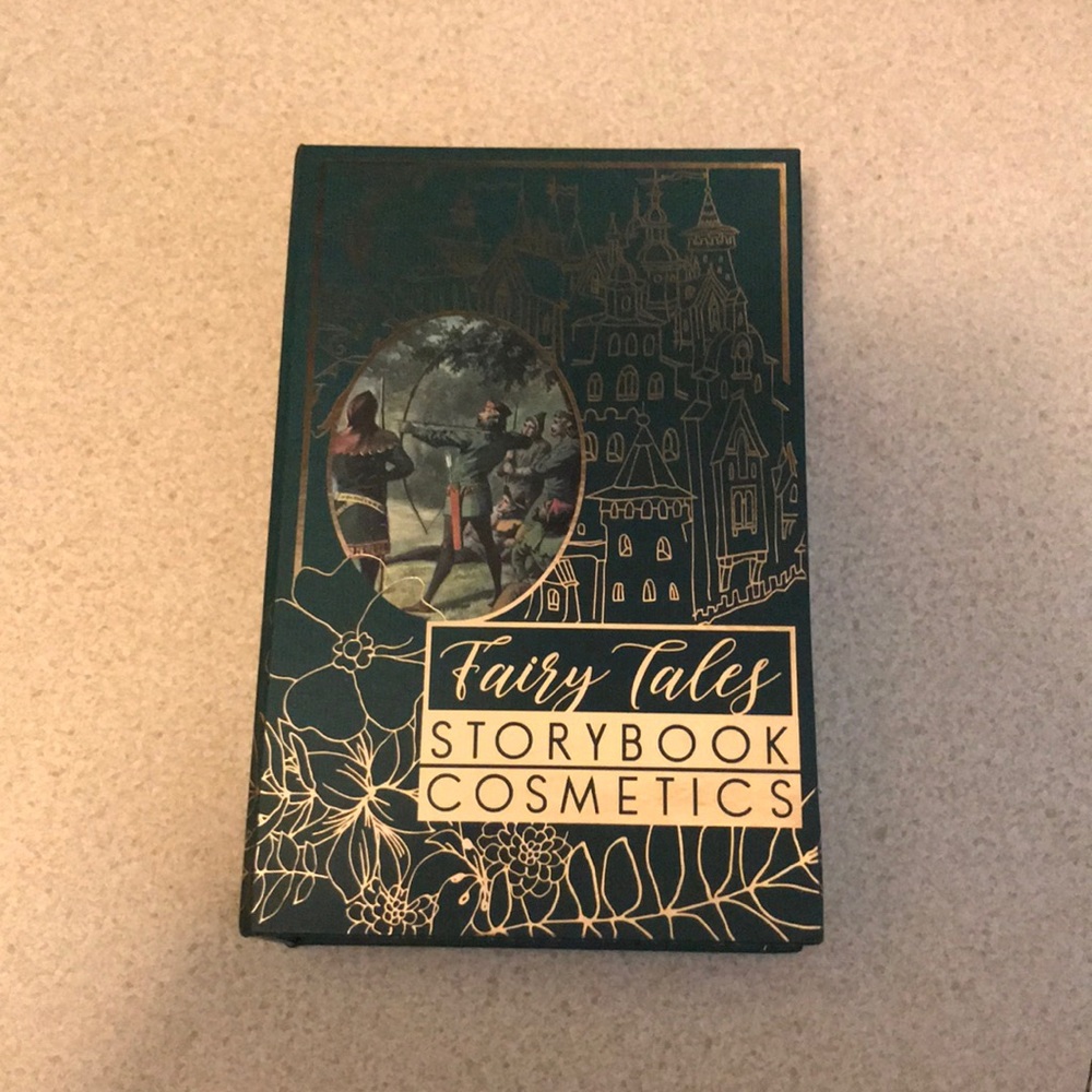 Storybook cosmetics Robin Hood eyeshadow pallet